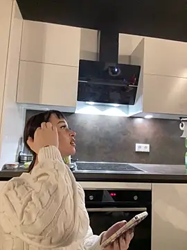 Just-Lilly online show from 04-05-26, 03:15