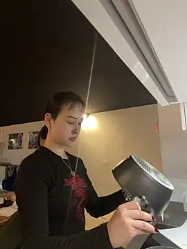 Just-Lilly online show from 04-12-26, 02:55