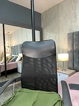 Snapshot of SofiaRivero chatting on 02-21-26, 08:32 SofiaRivero online show from 02-21-26, 08:32