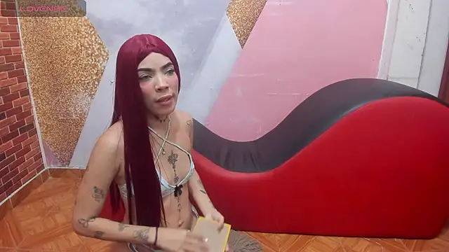 sexy brunette 1 online show from 02-16-26, 03:46