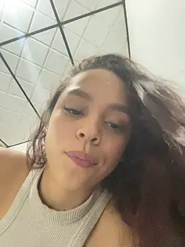 CarolineFyre online show from 04-28-26, 12:09