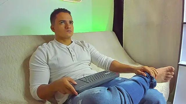 Snapshot of jhon_nicolas chatting on 03-07-26, 08:06 jhon nicolas online show from 03-07-26, 08:06