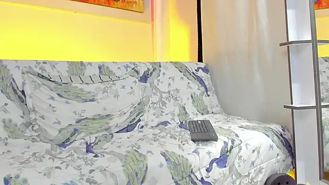 jhon nicolas online show from 04-25-26, 08:28