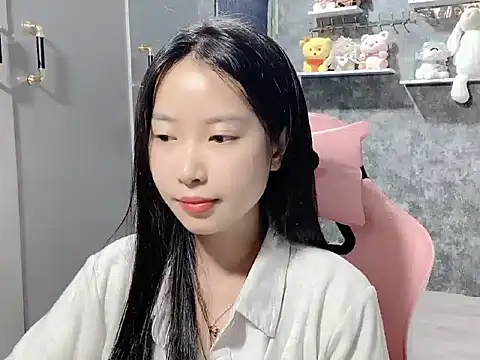 Linne6789 online show from 04-22-26, 02:51