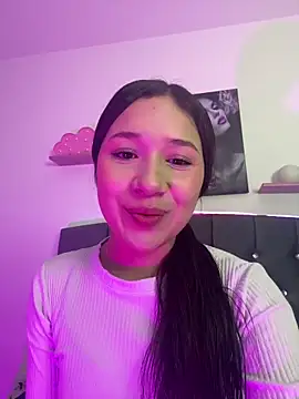 DULCE MARIA EF online show from 02-04-26, 11:49