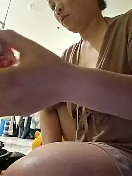 Niinaaa  online show from 02-25-26, 04:38