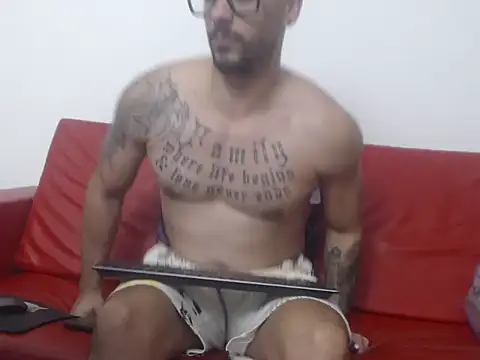 RyanxCole online show from 04-23-26, 01:57