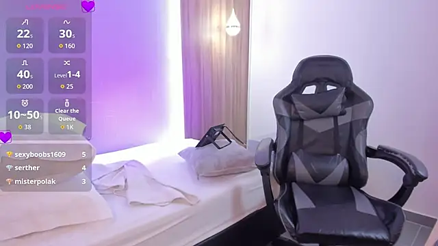 sophia solerr online show from 04-29-26, 02:32