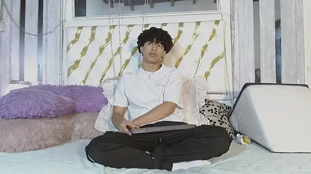 ian smith  online show from 04-14-26, 12:00