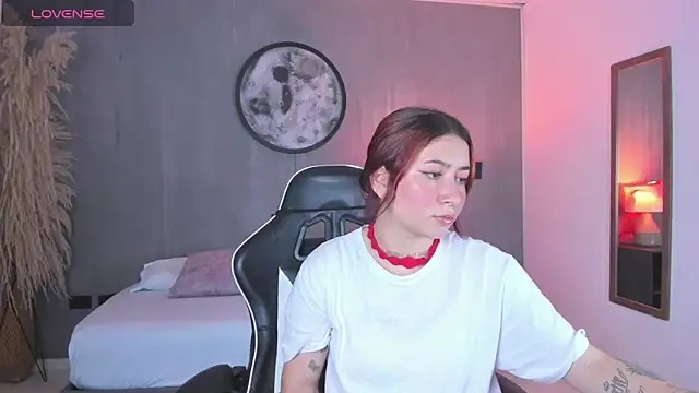 charlottee27  online show from 02-15-26, 02:08