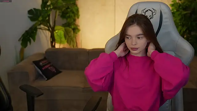 Snapshot of Zlata_Sky chatting on 11-09-25, 11:30 Zlata Sky online show from 11-09-25, 11:30