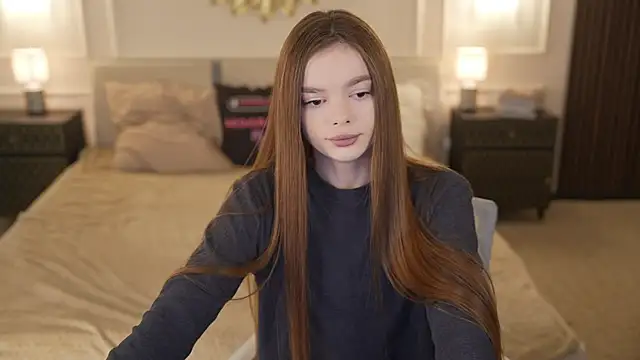 Snapshot of Zlata_Sky chatting on 11-25-25, 03:34 Zlata Sky online show from 11-25-25, 03:34