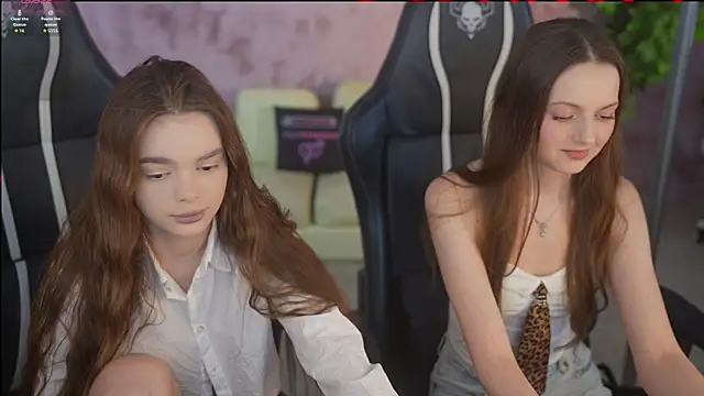 Snapshot of Zlata_Sky chatting on 11-28-25, 03:25 Zlata Sky online show from 11-28-25, 03:25