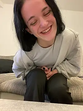 LeonieClaire online show from 02-17-26, 04:24