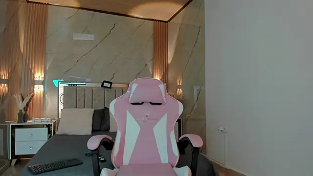 avigail xo online show from 02-04-26, 06:36