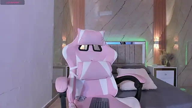 avigail xo online show from 04-06-26, 06:31