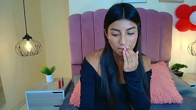 Snapshot of Ateneaaa_ chatting on 03-16-26, 07:29 Ateneaaa online show from 03-16-26, 07:29