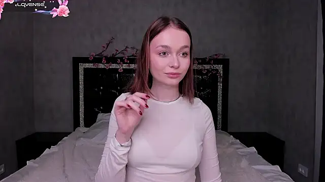 LillianPerry online show from 03-09-26, 05:28