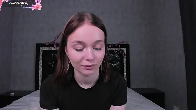 LillianPerry online show from 03-12-26, 05:52