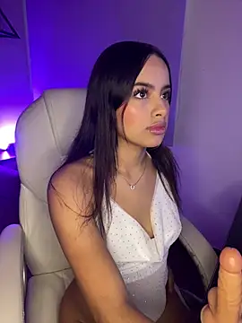 Snapshot of Dulce_pink18 chatting on 02-18-26, 04:25 Dulce pink18 online show from 02-18-26, 04:25