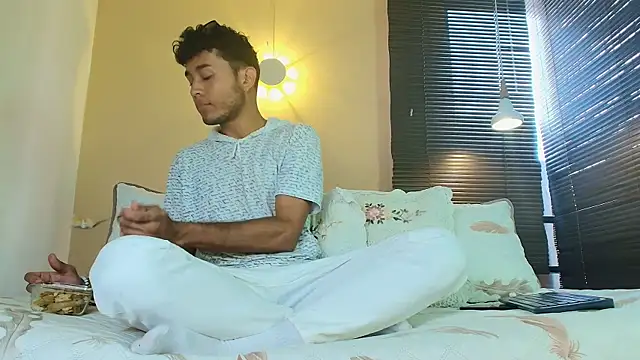 Damon Salvarote S online show from 04-27-26, 07:12