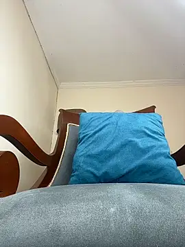 LilaRvsh online show from 04-27-26, 05:11