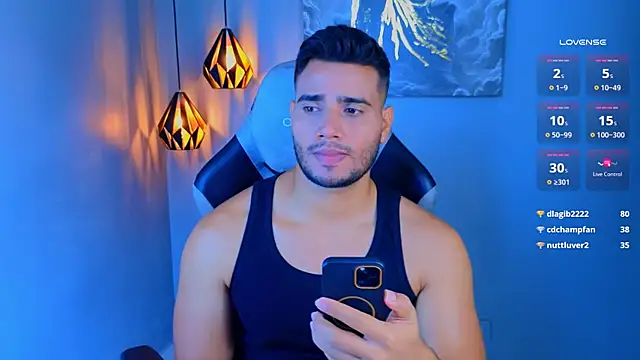 AndresRodriguez1 online show from 04-26-26, 02:04