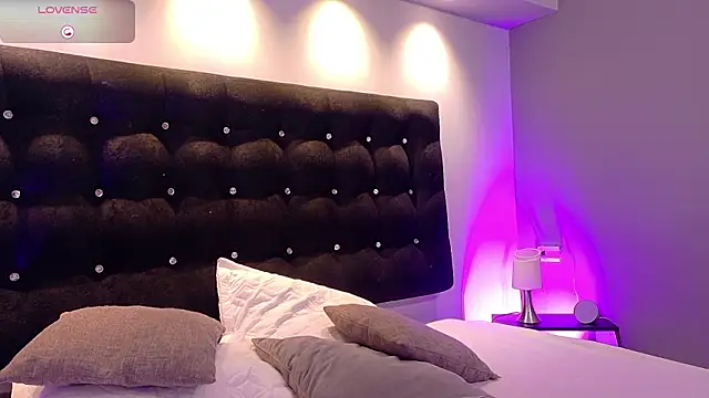 Snapshot of Aitana_Oliveira chatting on 02-19-26, 07:21 Aitana Oliveira online show from 02-19-26, 07:21