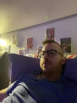 Snapshot of io1Elian chatting on 04-28-26, 06:46 io1Elian online show from 04-28-26, 06:46