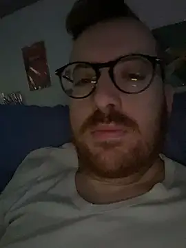 Snapshot of io1Elian chatting on 05-05-26, 02:47 io1Elian online show from 05-05-26, 02:47