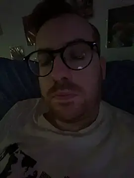 Snapshot of io1Elian chatting on 05-13-26, 02:25 io1Elian online show from 05-13-26, 02:25