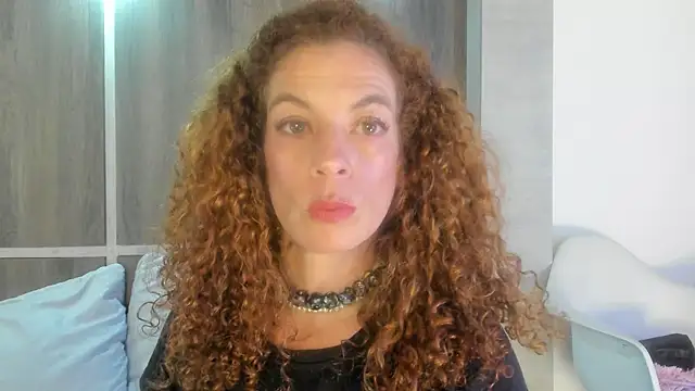 Snapshot of Brynaa chatting on 05-27-26, 05:15 Brynaa online show from 05-27-26, 05:15
