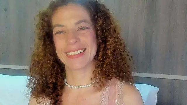 Snapshot of Brynaa chatting on 05-29-26, 05:27 Brynaa online show from 05-29-26, 05:27