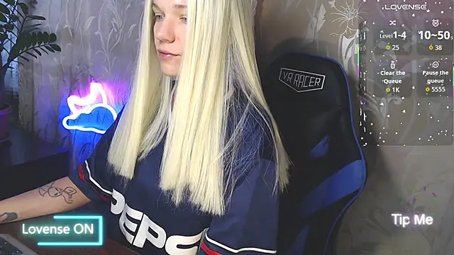 Shiny Victoria online show from 04-09-26, 09:15