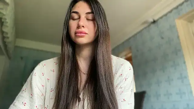 LiluMartiznir online show from 05-19-26, 07:37