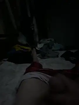 Skippy2420 online show from 04-12-26, 03:33