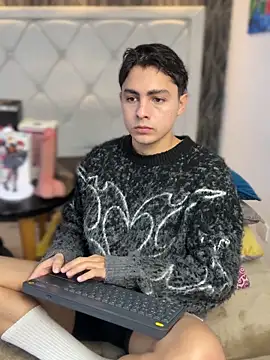 Snapshot of Samu_Hott chatting on 02-16-26, 08:27 Samu Hott online show from 02-16-26, 08:27