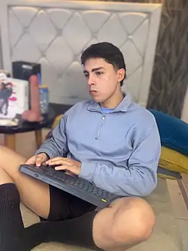 Snapshot of Samu_Hott chatting on 03-04-26, 08:26 Samu Hott online show from 03-04-26, 08:26