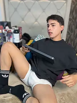 Snapshot of Samu_Hott chatting on 03-05-26, 08:38 Samu Hott online show from 03-05-26, 08:38