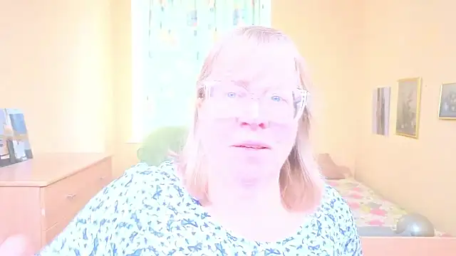 Emma Eclipsee online show from 02-25-26, 10:14