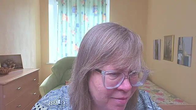 Emma Eclipsee online show from 03-18-26, 11:46