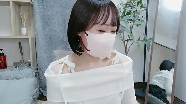 Himari 162 online show from 05-18-26, 01:17