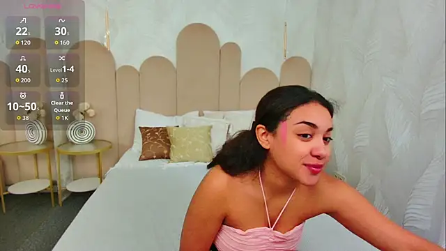 Luna Cortier online show from 04-25-26, 05:10