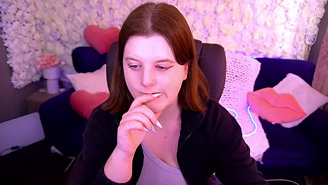 KristiFoxy online show from 04-28-26, 01:38