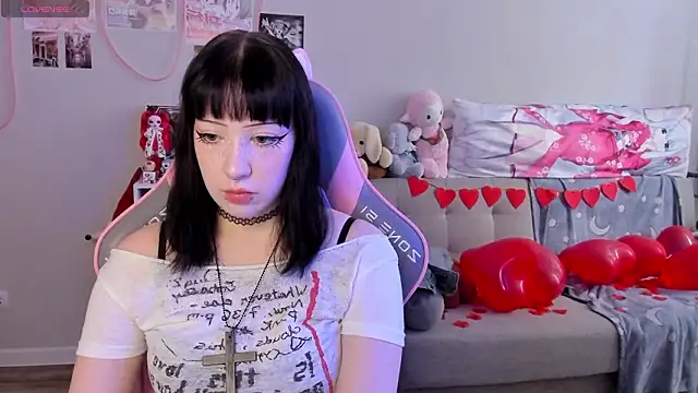 Snapshot of MollysLand chatting on 02-10-26, 08:29 MollysLand online show from 02-10-26, 08:29