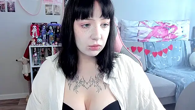 Snapshot of MollysLand chatting on 02-25-26, 09:08 MollysLand online show from 02-25-26, 09:08