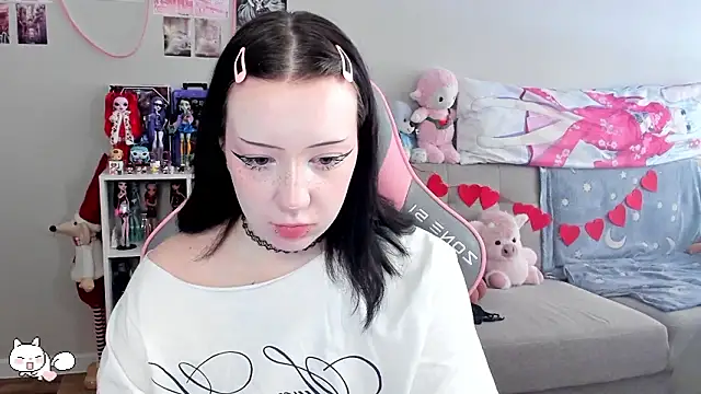 Snapshot of MollysLand chatting on 03-16-26, 10:30 MollysLand online show from 03-16-26, 10:30