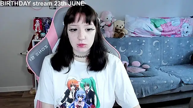 MollysLand online show from 06-18-26, 09:14