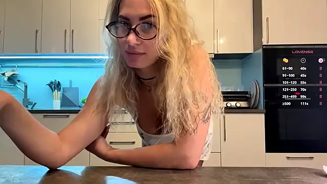 SoftnessMila online show from 04-25-26, 04:48