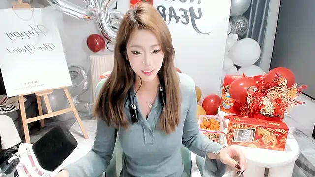 Snapshot of hotgirl0111 chatting on 02-22-26, 02:04 hotgirl0111 online show from 02-22-26, 02:04